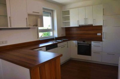 Helle 3-Zimmer Wohnung mit Balkon in Neuendettelsau