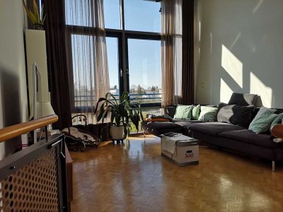 Lichtdurchflutete 4-Zimmer-Maisonette mit großer Dachterrasse