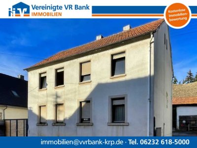 Einfamilienhaus mit Scheune und Hof!