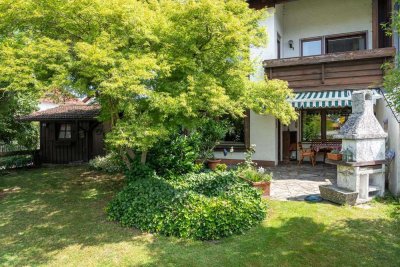 „Familienglück in ruhiger Lage“ - Großzügige Doppelhaushälfte mit schönem Garten