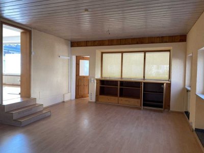 GROßZÜGIGE 2-ZIMMERWOHNUNG MIT TERRASSE  FÜR MAXIMAL 2 PERSONEN