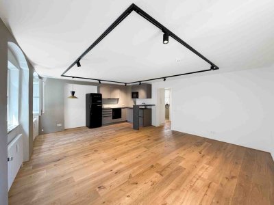 Architekten-sanierte Designwohnung mit exklusiver Ausstattung und tollem Altbaucharme