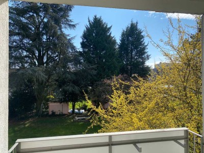 Schönes Appartement, mit separater Küche und Loggia in Monheim am Rhein