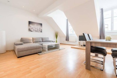 Privat, provisionsfreie Dachgeschosswohnung ohne Terrasse, Nähe U-Bahnstation Taborstraße (U2) und Nestroyplatz (U1) - vollmöbliert