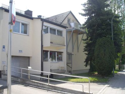 Helle 2-Zimmer-Dachgeschoß-Wohnung in München (Kreis)