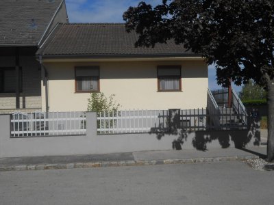 Gemütliches Einfamilienhaus mit Terrasse und Garten in Illmitz