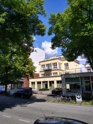 Tramhafte Wohnung im Hofweg mit Wintergarten
