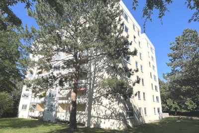 Vermietete 2 ½-Zimmer Wohnung mit Balkon