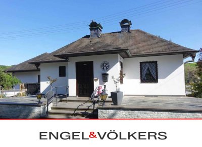 Großzügiges Familienanwesen in ruhiger Lage