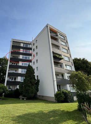 Renovierte 2 1/2 Zimmer-Wohnung mit Balkon und EBK mit Blick auf Hameln u. Klüt, provisionsfrei