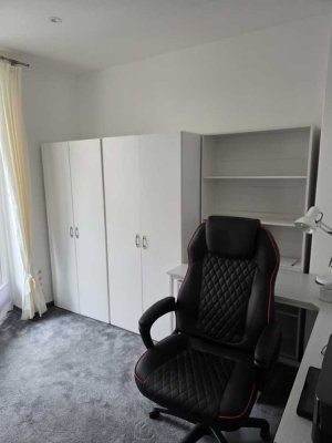 Suche Nachmieter für Möbl. 1-Z.-Wohnung/Balkon,  29 qm , KM  520 EUR,  30159 Hannover