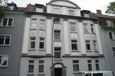 frisch sanierte 3 ZKB - Wohnung im DG *ab sofort*