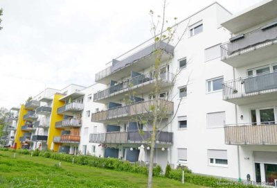 3 Zi. Erdgeschosswohnung mit Einbauküche und Terrasse in gepflegter Wohnanlage mit TG-Stellplatz!
