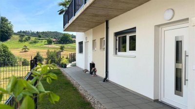 Erstes Eigenheim mit der AKTION -€ 20.000,- sichern! Kleine 3-Zimmer Gartenwohnung in idyllischer Umgebung! Neubau nur 25km östlich von Graz gelegen!