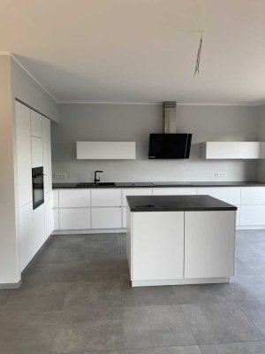 Neuwertige 3-Raum-Wohnung mit Balkon und hochwertiger Küche und Einbaumöbeln in Sendenhorst