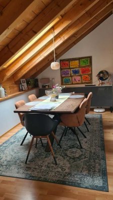 4 Zimmer-DG-Wohnung mit 2 Bädern, schönem Blick, ruhig/zentral