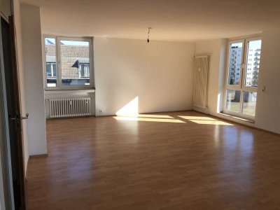 3 Zimmer Terassenwohnung mit Blick auf den Rhein