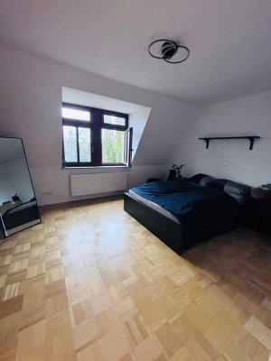 Helle 2-Zimmer Dachgeschosswohnung in Pirna