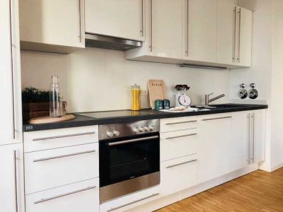 Helle 3-Zimmerwohnung * Einbauküche * 2 Bäder * 2 Balkone in Alt-Treptow