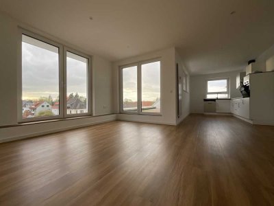 2 Zimmer DG-Wohnung in Wiesenau mit EBK