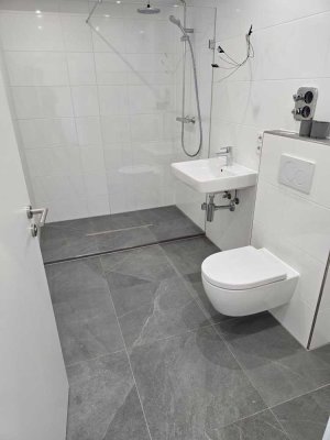 Exklusive 2-Raum-Wohnung mit geho. Innenausstattung