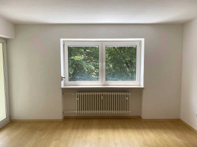 Großzügig geschnittene 2-Zimmer-Wohnung mit BALKON