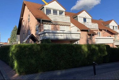 schöne 2-Zimmer-Dachgeschosswohnung mit Balkon, Fernsicht und EBK in Zwickau