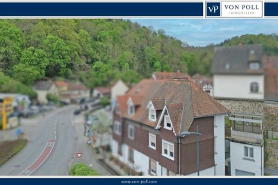 Angebotsverfahren! 2 FH mit viel Potenzial und malerischem Blick auf die Burg Windeck