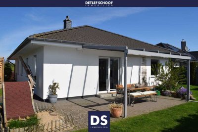 - Für Jung und Alt -
Moderner Walmdachbungalow im exzellenten Zustand