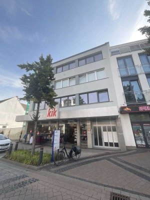 Schicke helle, frisch renovierte 4-Zi OG-Wohnung mit Aufzug im Stadtkern von Heinsberg.