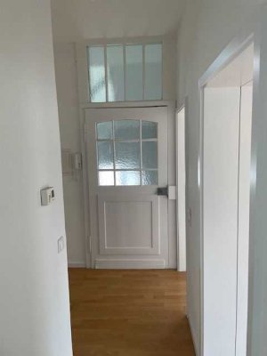 Sanierte 3,5-Zimmer Wohnung mit Balkon im 1. OG in Neuss