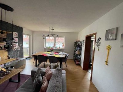 Helle, gut geschnittene 4-Zimmer-Wohnung mit Balkon in Kirrweiler