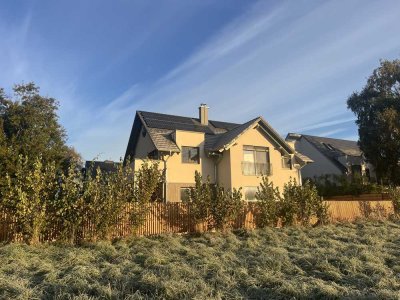 DG Neubau im Zweifamilienhaus mit Garten
