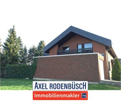 Friesheim, geräumige Dachgeschosswohnung in verkehrsarmer Wohnlage!
