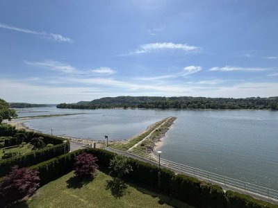 RHEINZAUBER: Repräsentative WHG im 2. OG direkt am Rhein, Sonnenbalkon mit traumhaftem Rheinblick!