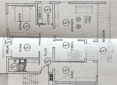 Erstbezug nach Sanierung mit 2x Sonnigen Balkon: Exklusiv lichtdurchflutete 5-Zimmer Wohn