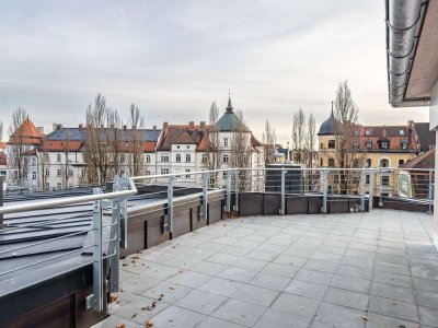 Großzügige Maisonettewohnung. Ca. 50m² Dachterrasse mit Blick über die Stadt.