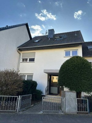 Ansprechendes 5-Zimmer-Reihenhaus mit gehobener Innenausstattung in Großauheim