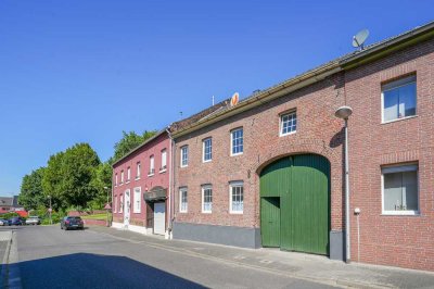 Historisches Reihenmittelhaus mit Charme, großem Grundstück & viel Potential für kreative Köpfe