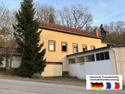 Renovierungsbedürftiges Einfamilienhaus mit Garage in Sulzbach