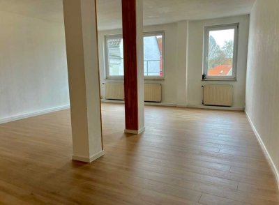 Bremen - Steintor: Schöne 2-Zimmer-Wohnung mit großern Gemeinschaftsterrasse