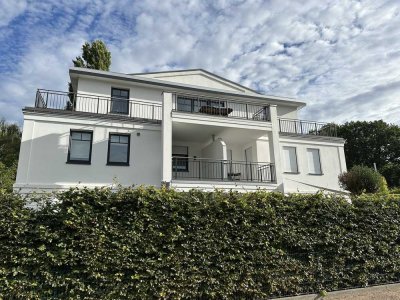 Moderne 3 Zi.-Komfortwohnung mit Südbalkon und Aufzug in grüner Lage in Hamburg/Rissen