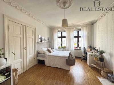 Altbau trifft Komfort – 3 Zimmer mitten in der Innenstadt