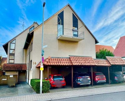 Helle 3,5 Zimmer-Wohnung mit Dachterrasse, Balkon und Carport in Gerlingen