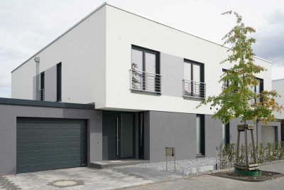 Zweitbezug: Architekten-Doppelhaushälfte mit Blick in den Buga-Park