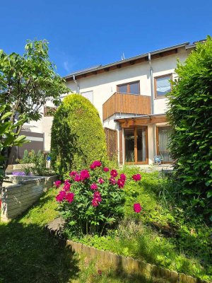 Einfamilien-Reihenmittelhaus auf der Rohrer Höhe mit Garten, Terrasse und Garage!