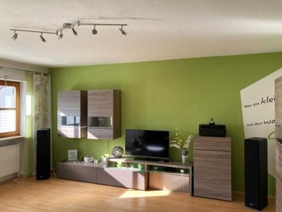 Attraktive und gepflegte 3-Raum-Wohnung mit Balkon in Kranzberg