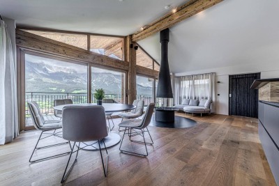Edle Chalets in „Ski-in &amp; Ski-out“-Lage mit imposanten Kaiserblick