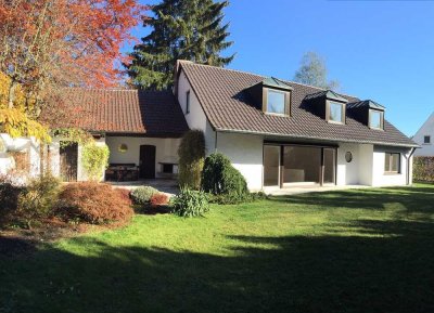 Charmantes freistehendes Einfamilienhaus in ruhiger Lage