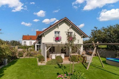 Familiennest mit Naturgarten am Feldrand - Einfamilienhaus in Landau an der Isar